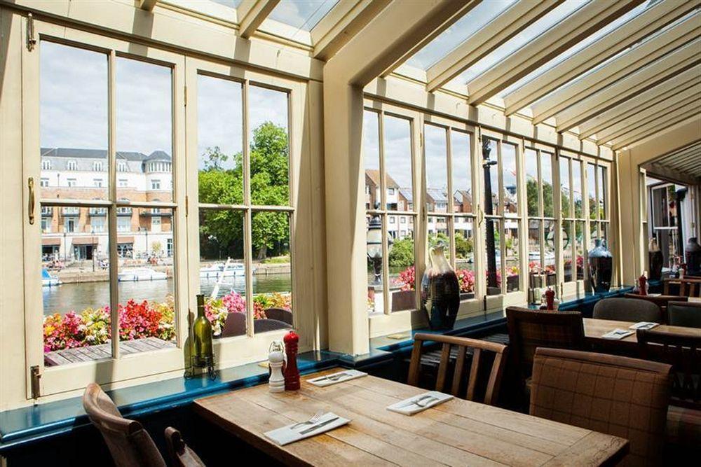 The Swan Hotel Staines-upon-Thames Exterior foto